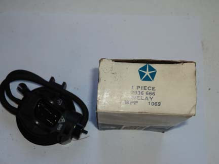Ac/Heater Vacuum Time Delay Relay Chrysler # 2936666 3441868