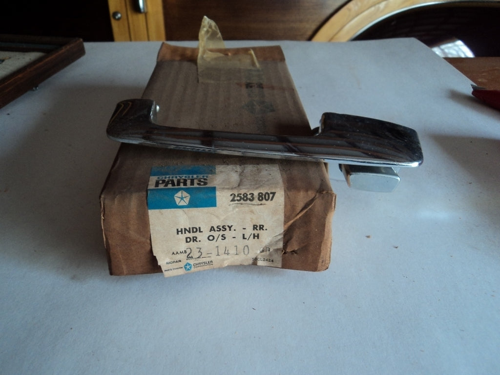 Outside door handle Dart Valiant Signet 1967 to 1976