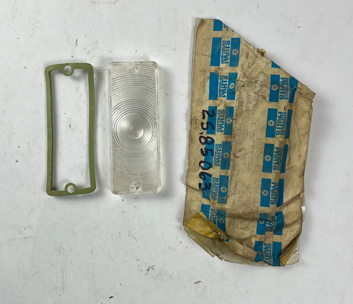 NOS Mopar Right Turn Signal Lens 1966 Dodge Polara & Monaco #2585063 ...