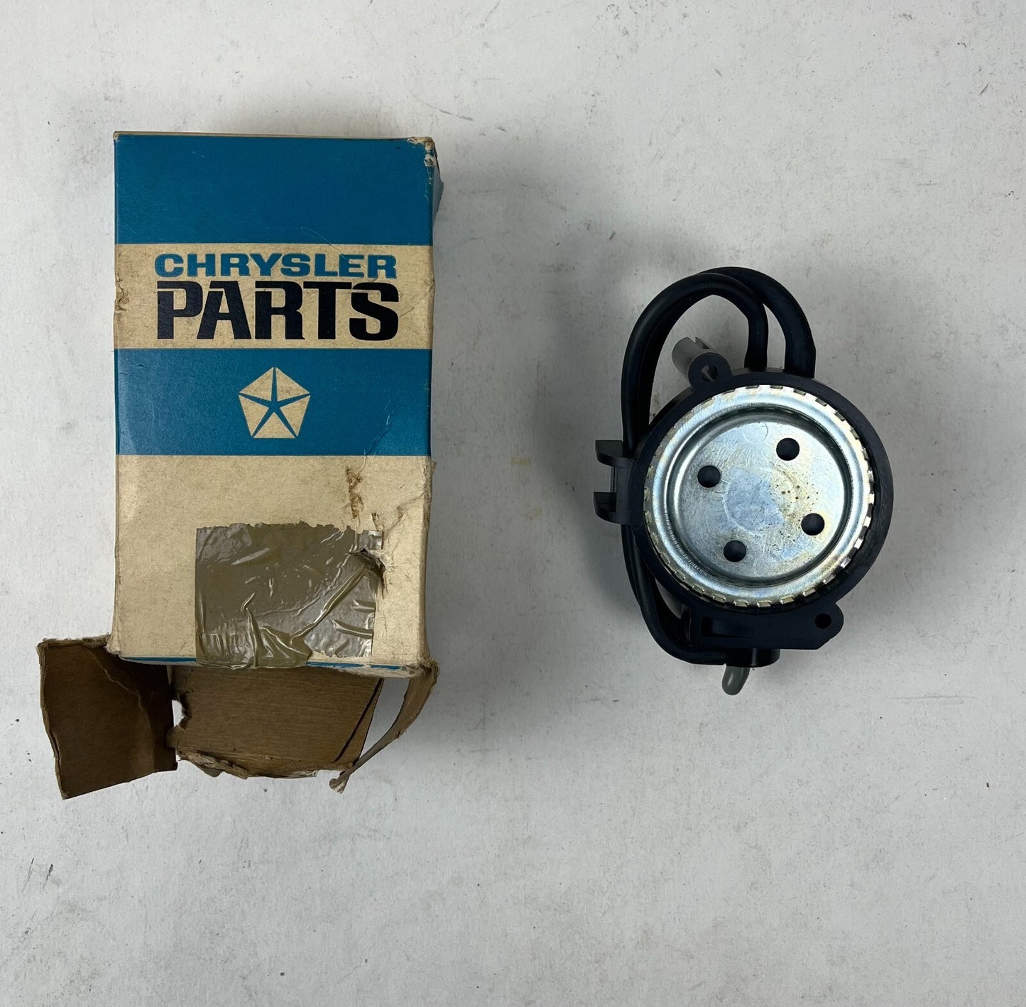 New Old Stock A/C Heater Vacuum Time Delay Relay For 1968-71 Models #2837697