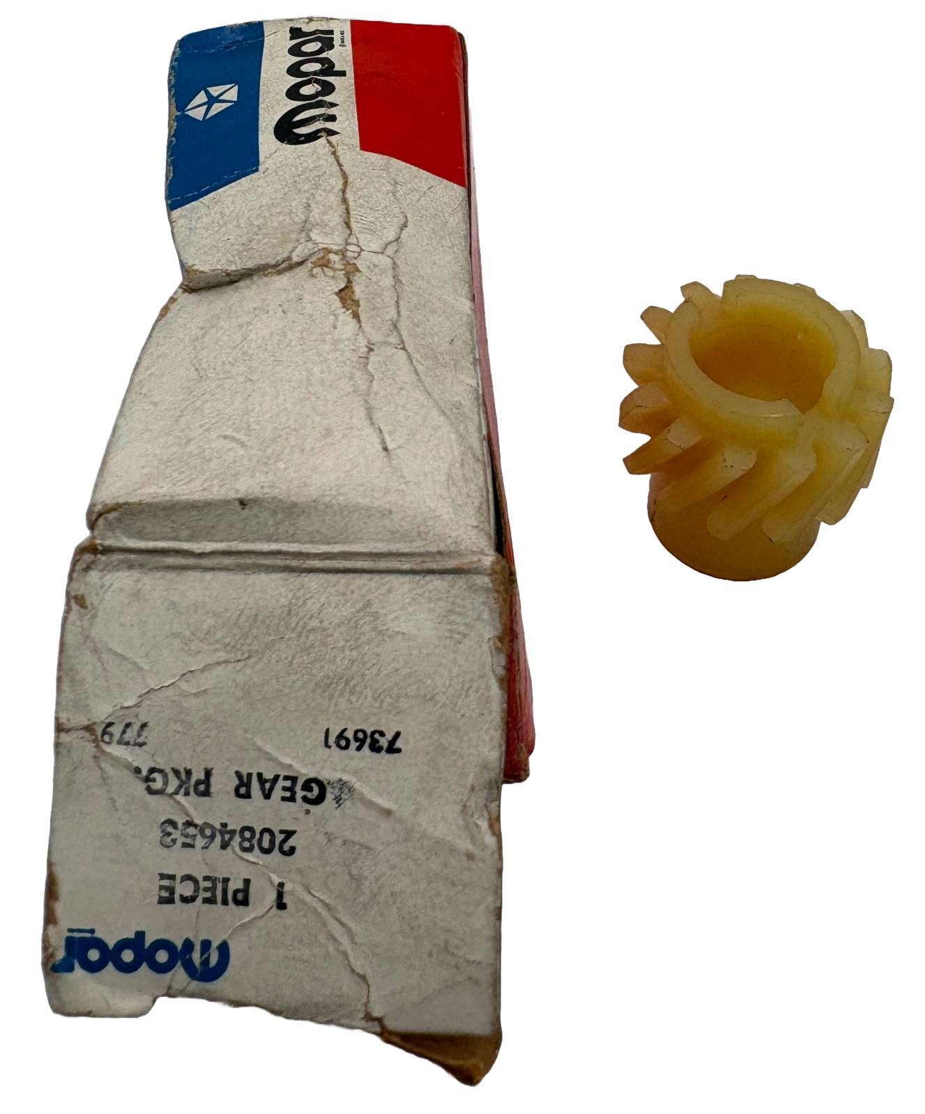 New Old Stock Distributor Gear for 1960-71 Slant Six 170 198 225 CI #2084653