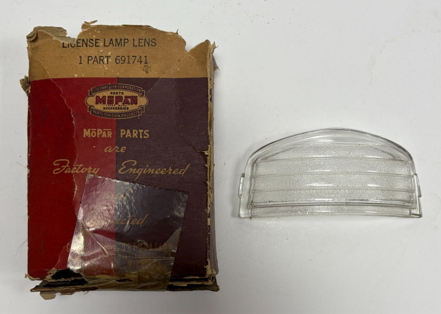 New Old Stock License Lens for 1939 Models Mopar #691741