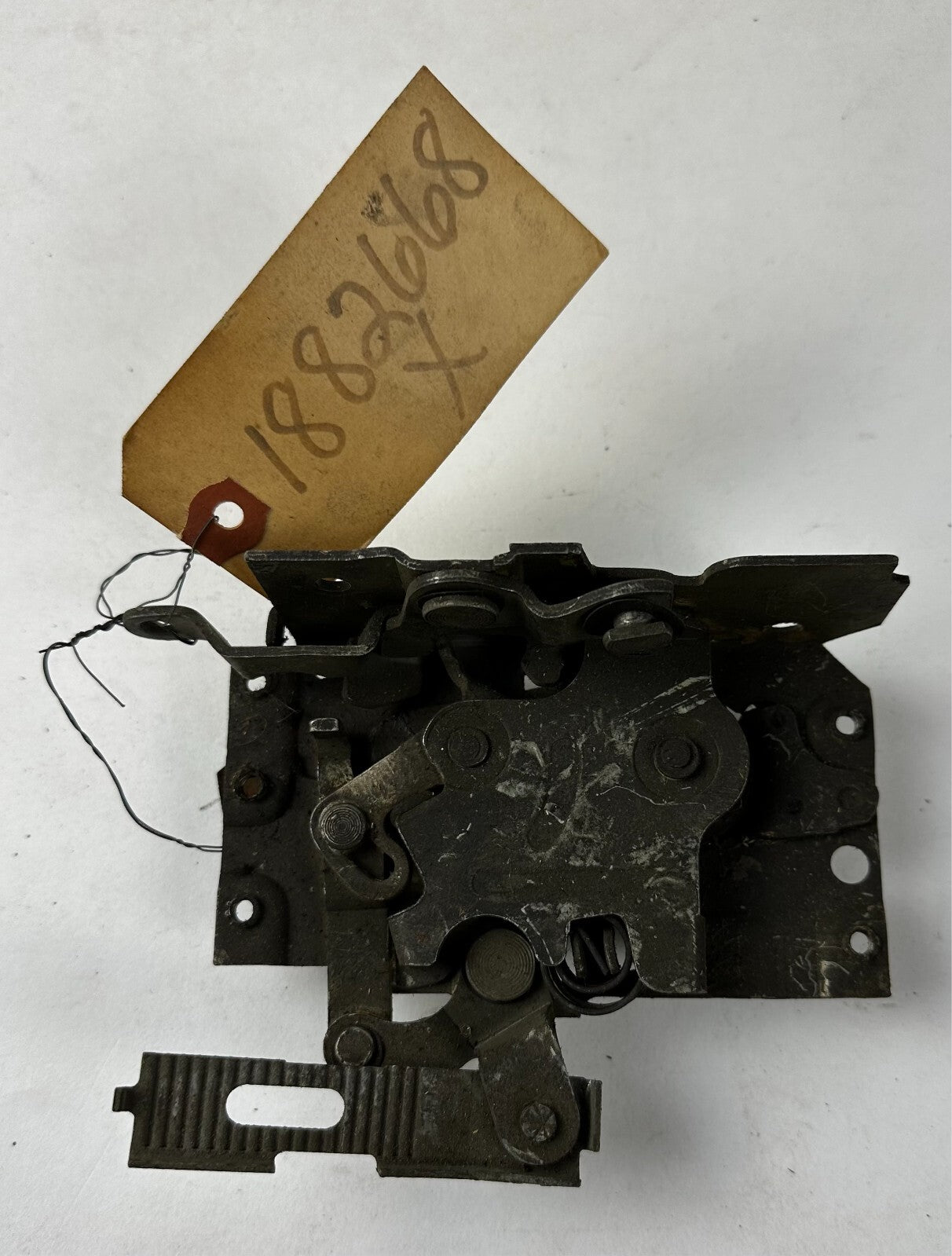 NOS Mopar Front Door Latch 1957-9 DPCD Models #1882668